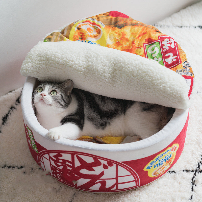 Instant Noodles and Plush Cat's Nest