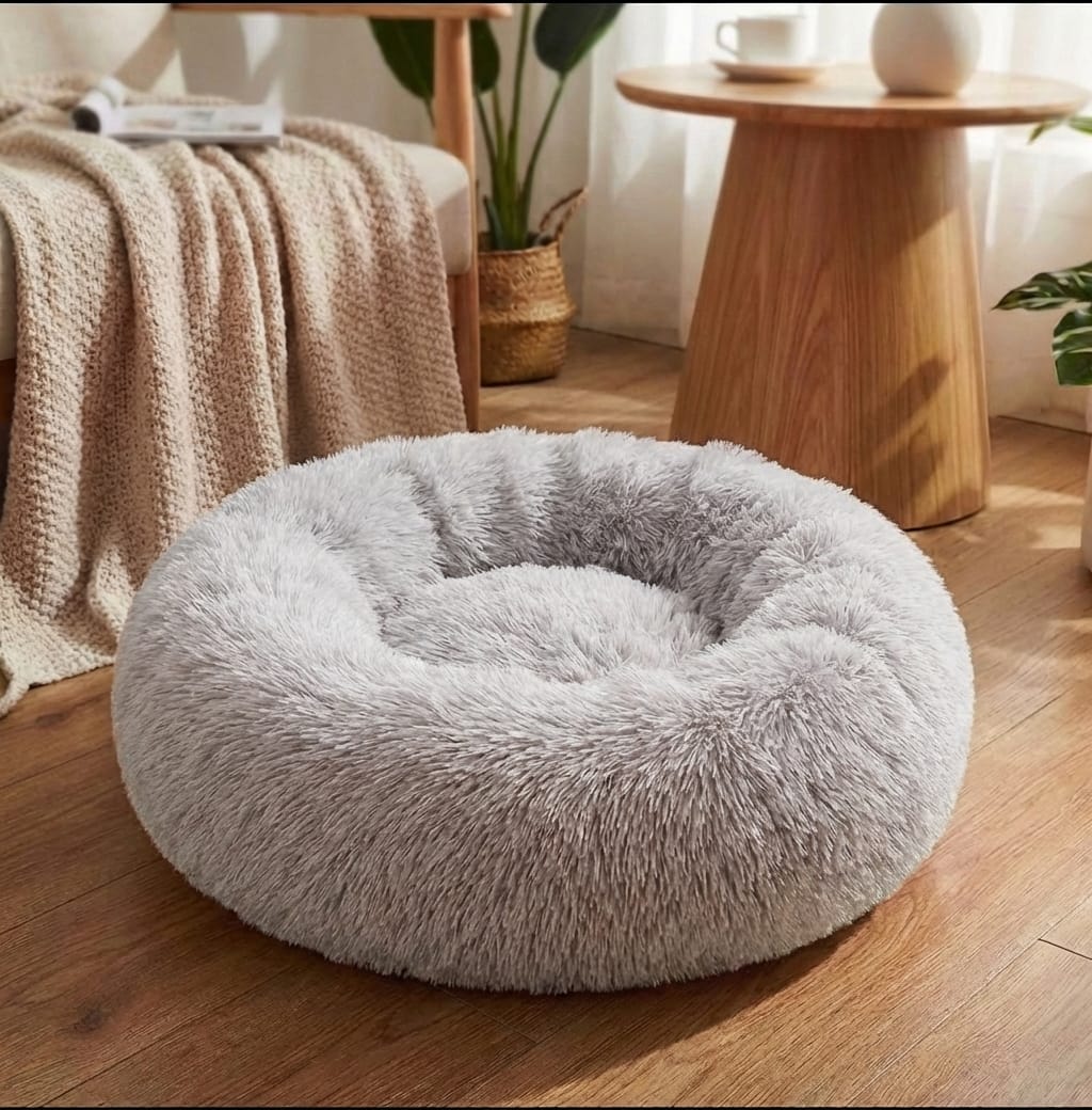 Soft Pet Bed – Calming Round Plush Bed for Cats & Small Dogs